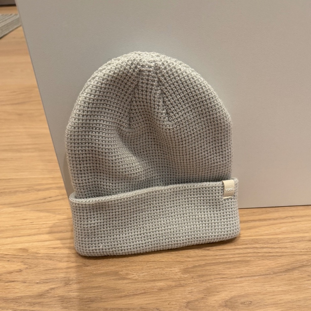 Vuori knit hat